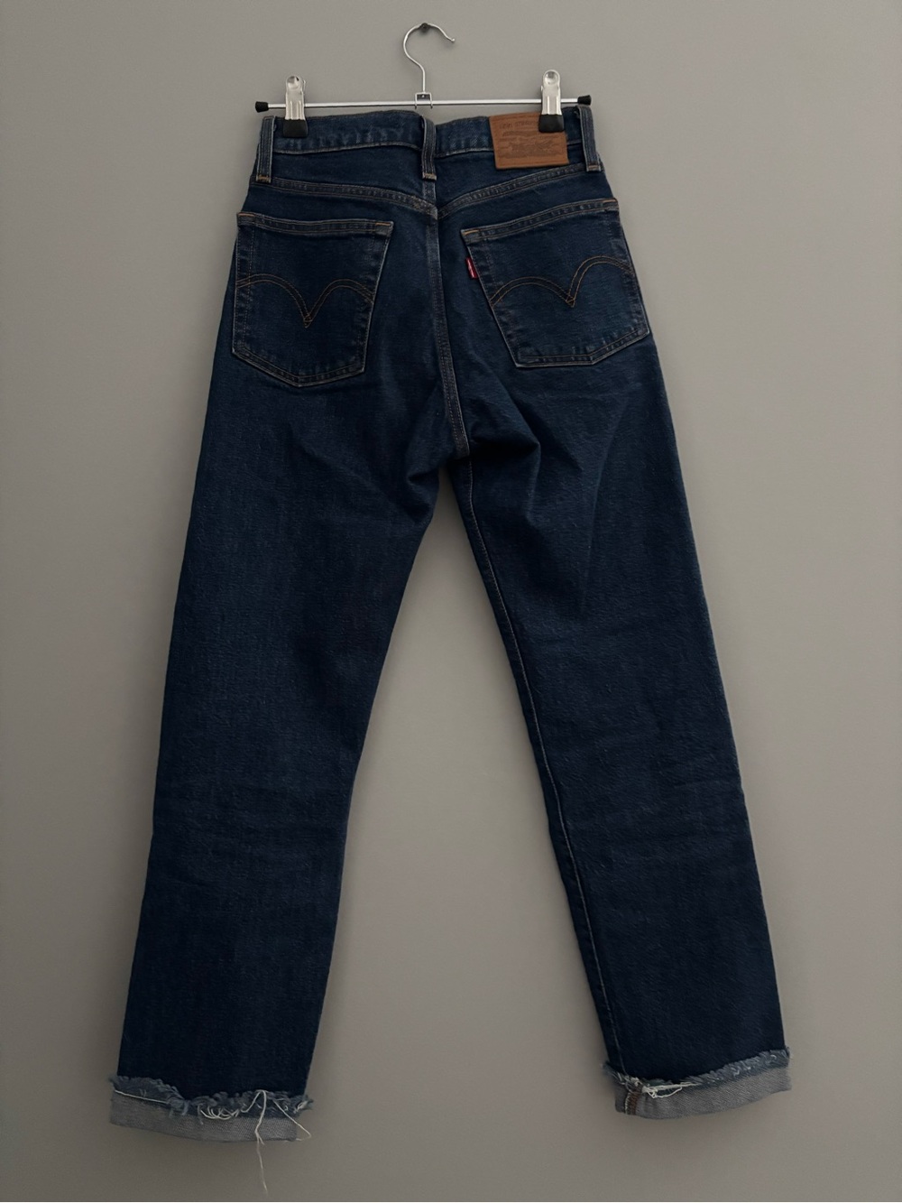 Levi's Premium Wedgie Straight Button Fly Jeans 24 - Picture 3 of 7